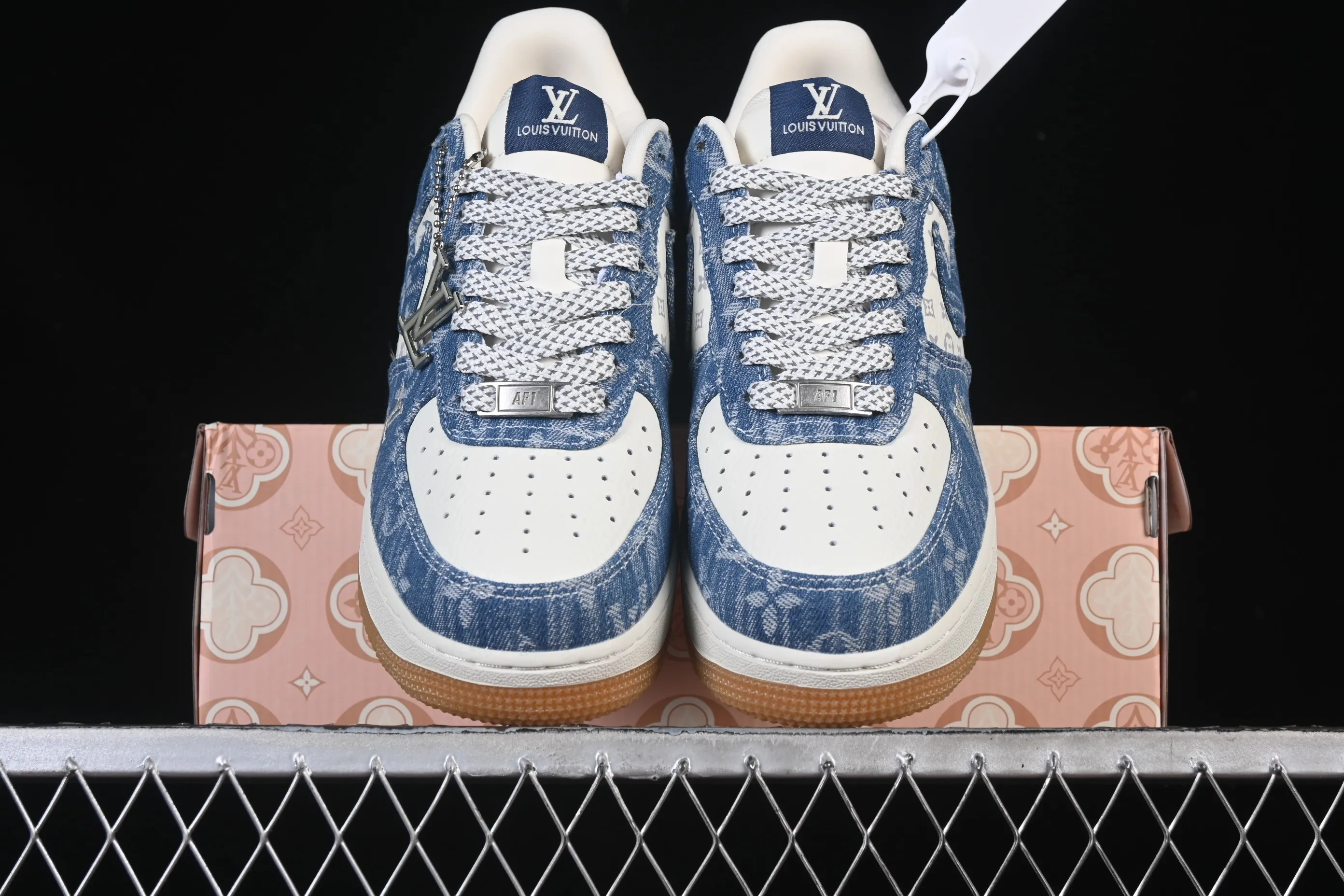 All categories Nk Air Force 1 Air Force series Nk Air Force 1 Low Air Force low-top Nike Air Force 1'07 Low LV joint white denim blue Air Force 1 low-top casual sneakers YF9511-815